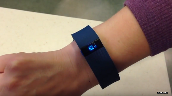 Fitbit运动手环数据能让医生给病人进行电击除颤